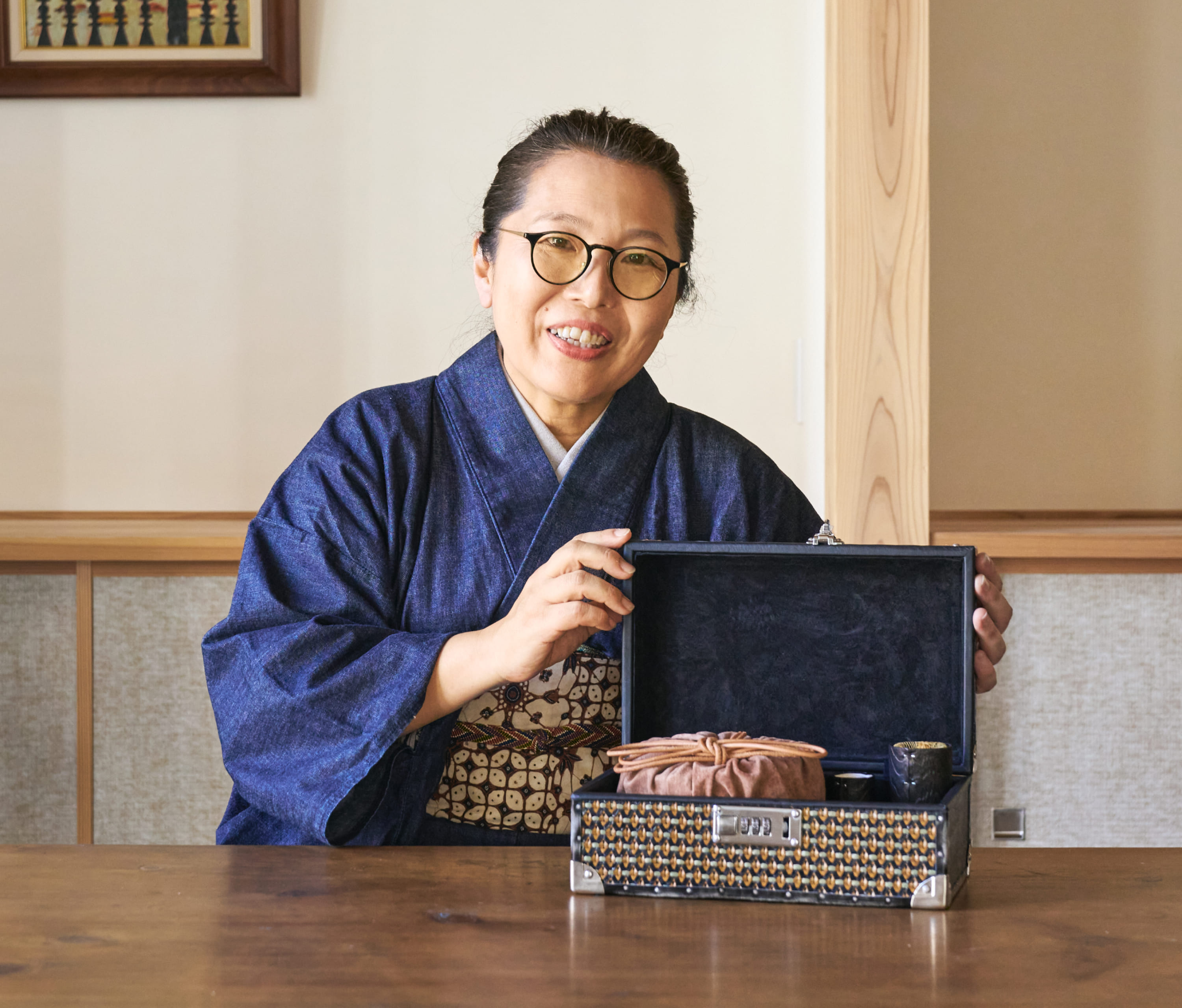 フリー部門 フューチャーデザイン賞 革あそびの茶箱 sunao 河本 静香 さんの画像