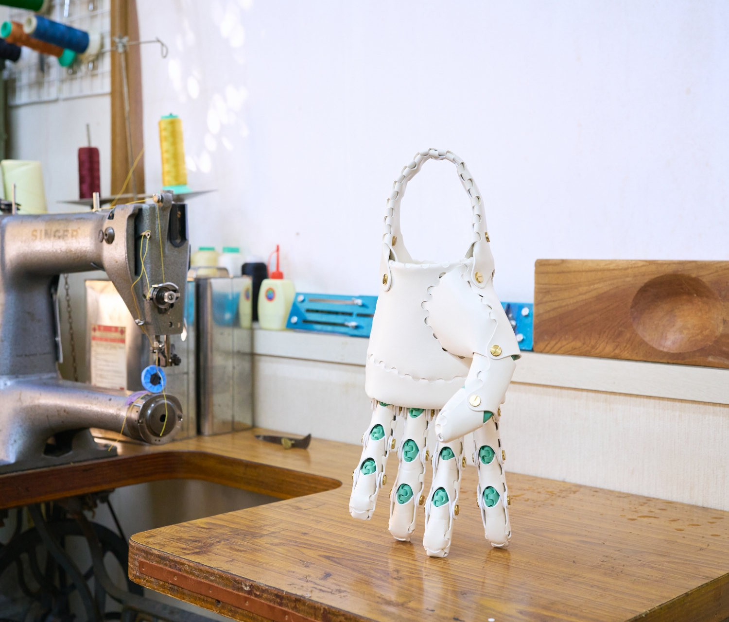 アーティスティックデザイン賞 井藤 憲一郎さんの作品 HAND-BAG の画像