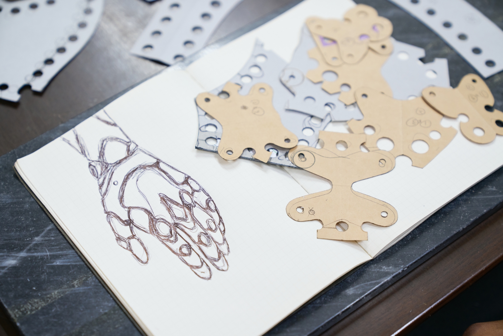 井藤 憲一郎さんの作品 制作の様子