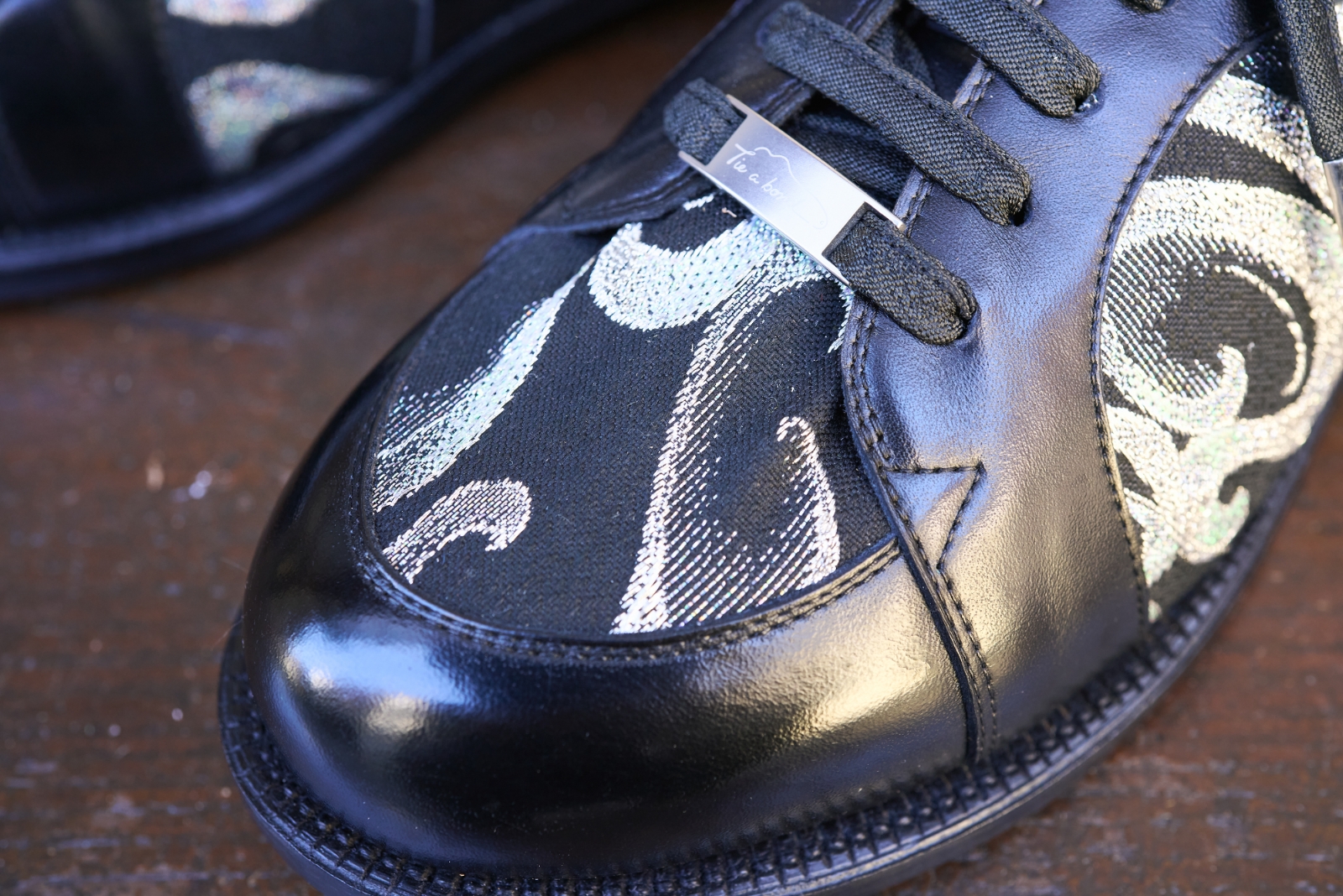 三上 良弘さんの作品 革と西陣織の協奏靴 の画像