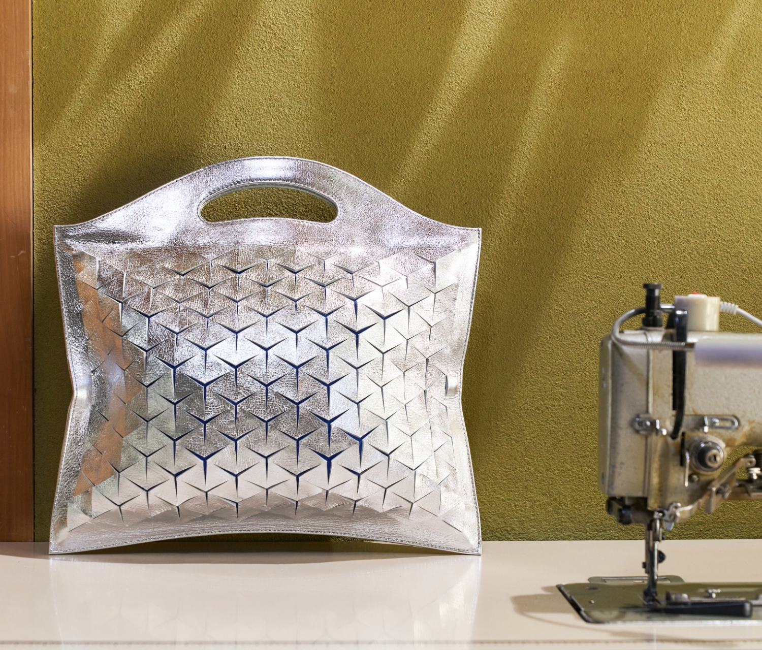 バッグ部門 フューチャーデザイン賞 椎名 賢さんの作品 slit to stretch の画像