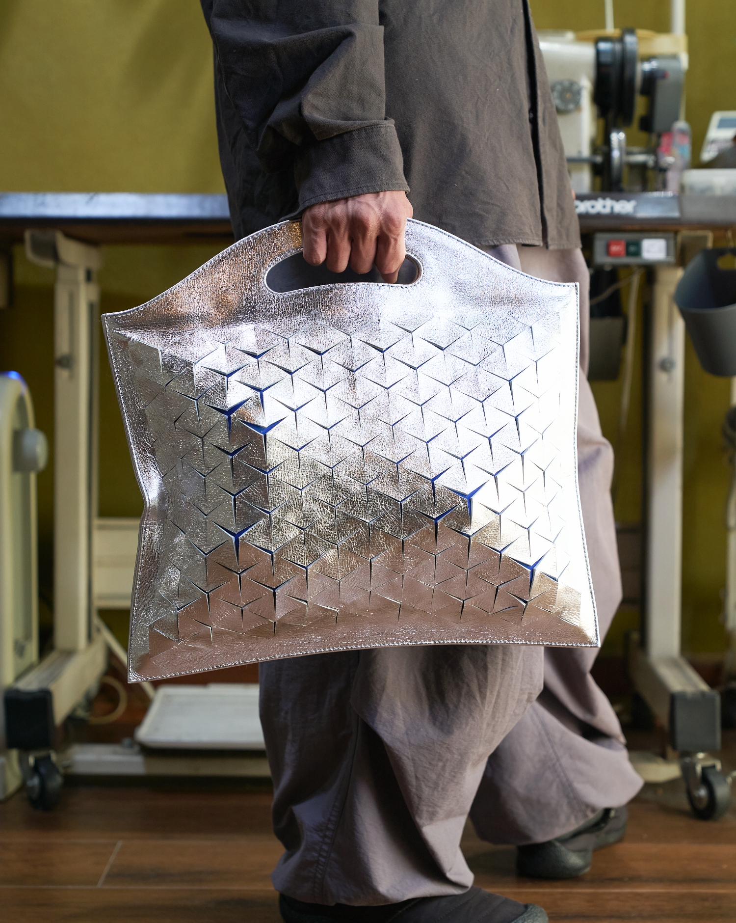 椎名 賢さんの作品 slit to stretch の画像